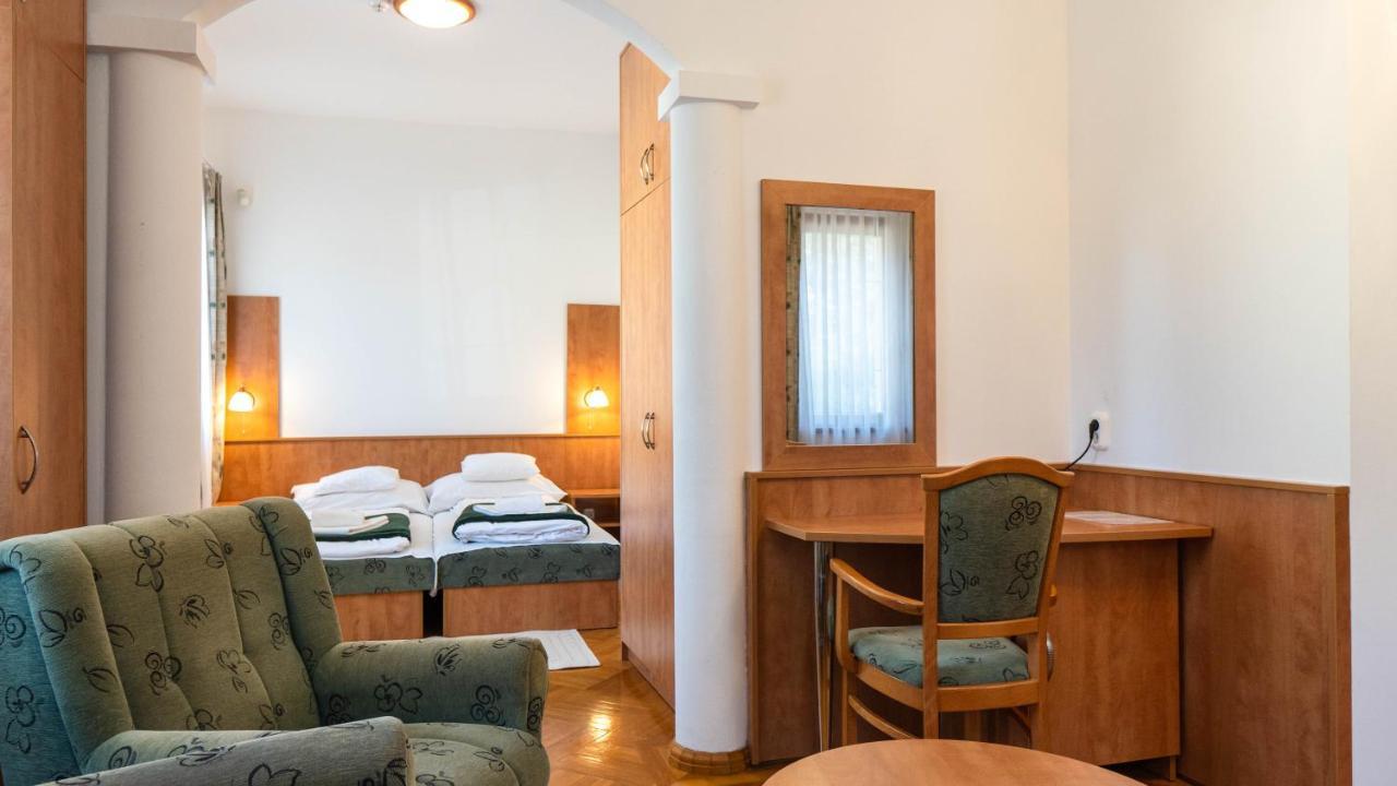 Hidegpataki Fakapu Vadászház Abaújszántó Exterior foto